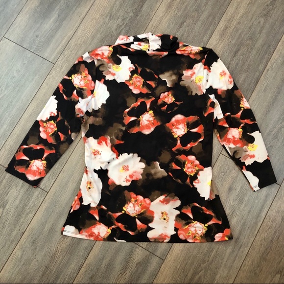 Tahari blouse - Picture 2 of 4